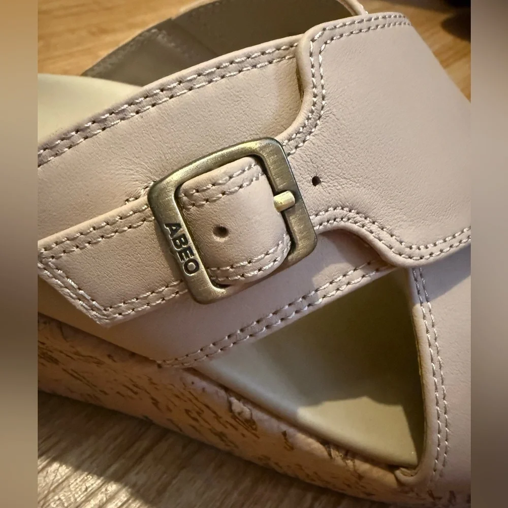 Women’s ABEO Solstice Cross Slide Cuban Sand size 7